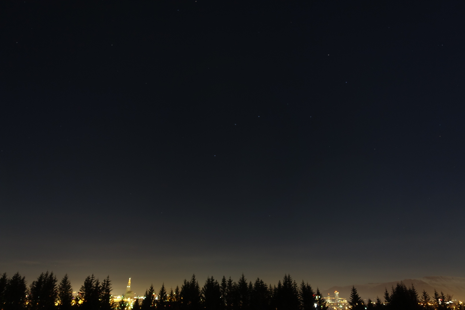 ursa major over Reykjavik